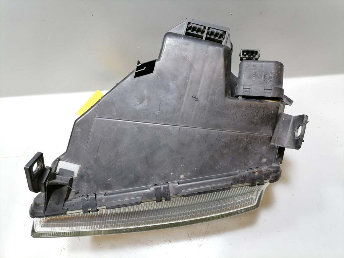 Audi A4 B5 original Scheinwerfer vorn rechts Halogen Bj.1996